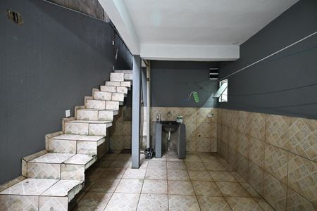 Casa para alugar com 50m², 1 quarto e sem vagaÁrea de Serviço 