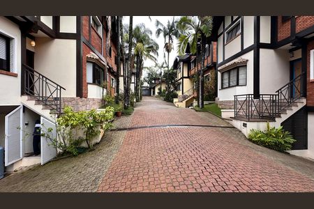 Casa de condomínio para alugar com 458m², 4 quartos e 5 vagas
