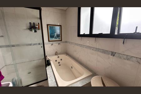 Casa de condomínio para alugar com 458m², 4 quartos e 5 vagas