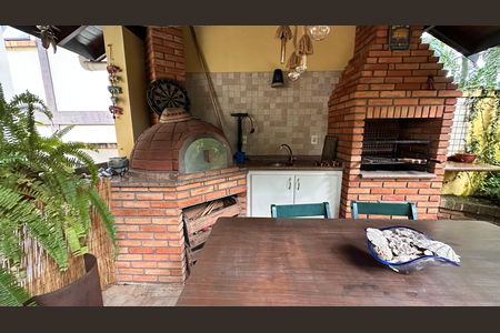 Casa de condomínio para alugar com 458m², 4 quartos e 5 vagas