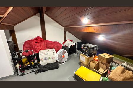 Casa de condomínio para alugar com 458m², 4 quartos e 5 vagas
