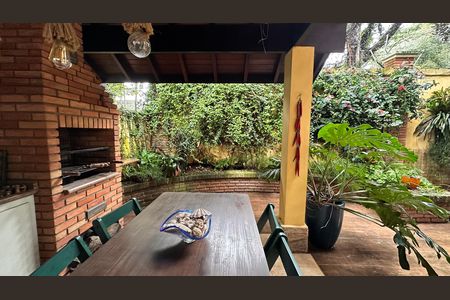 Casa de condomínio para alugar com 458m², 4 quartos e 5 vagas