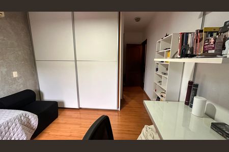 Casa de condomínio para alugar com 458m², 4 quartos e 5 vagas