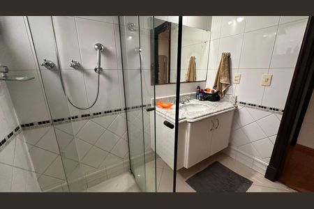 Casa de condomínio para alugar com 458m², 4 quartos e 5 vagas