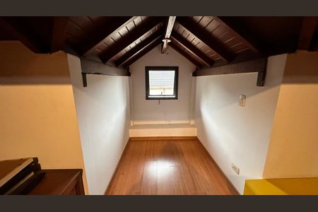 Casa de condomínio para alugar com 458m², 4 quartos e 5 vagas