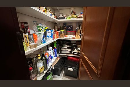 Casa de condomínio para alugar com 458m², 4 quartos e 5 vagas