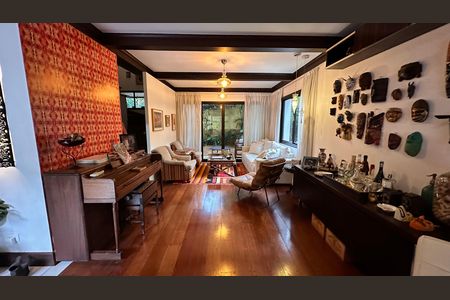 Casa de condomínio para alugar com 458m², 4 quartos e 5 vagas