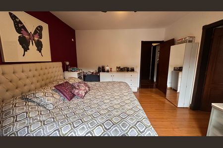 Casa de condomínio para alugar com 458m², 4 quartos e 5 vagas