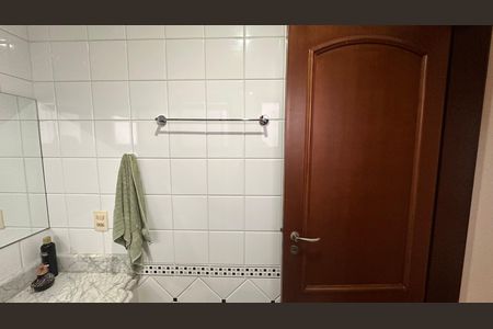 Casa de condomínio para alugar com 458m², 4 quartos e 5 vagas