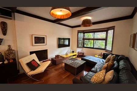 Casa de condomínio para alugar com 458m², 4 quartos e 5 vagas