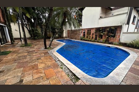 Casa de condomínio para alugar com 458m², 4 quartos e 5 vagas