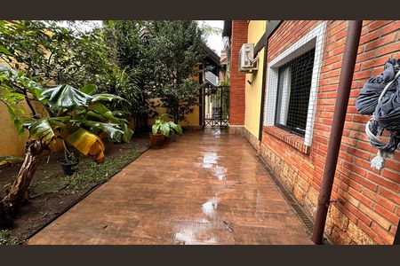 Casa de condomínio para alugar com 458m², 4 quartos e 5 vagas