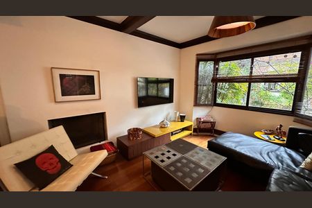 Casa de condomínio para alugar com 458m², 4 quartos e 5 vagas