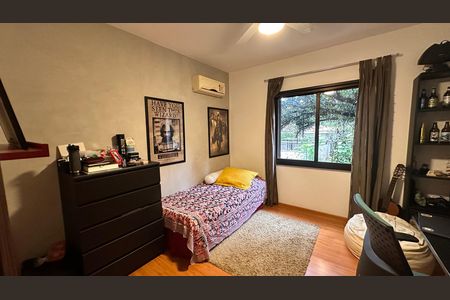 Casa de condomínio para alugar com 458m², 4 quartos e 5 vagas