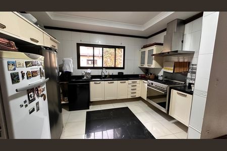 Casa de condomínio para alugar com 458m², 4 quartos e 5 vagas