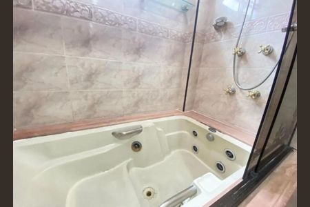 Banheiro  de apartamento para alugar com 3 quartos, 99m² em Vila Belmiro, Santos