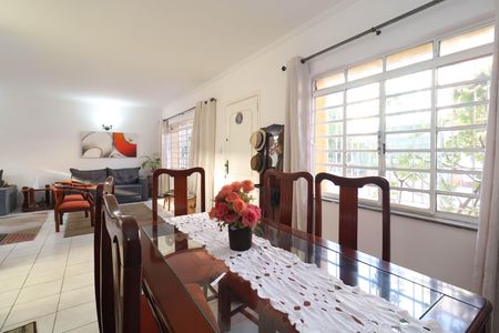 Casa para alugar com 500m², 5 quartos e 2 vagas Casa para alugar com 500m², 5 quartos e 2 vagasSala de Jantar