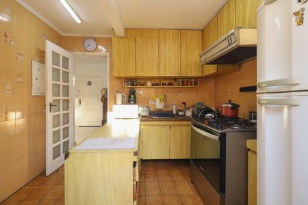 Casa para alugar com 500m², 5 quartos e 2 vagas Casa para alugar com 500m², 5 quartos e 2 vagasCozinha