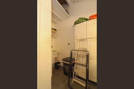 Casa para alugar com 500m², 5 quartos e 2 vagas Casa para alugar com 500m², 5 quartos e 2 vagasÁrea de Serviço