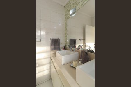 Casa para alugar com 500m², 5 quartos e 2 vagas Casa para alugar com 500m², 5 quartos e 2 vagasBanheiro