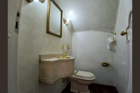 Casa à venda com 367m², 4 quartos e 2 vagasBanheiro 
