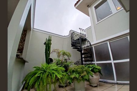 Casa à venda com 367m², 4 quartos e 2 vagasÁrea externa