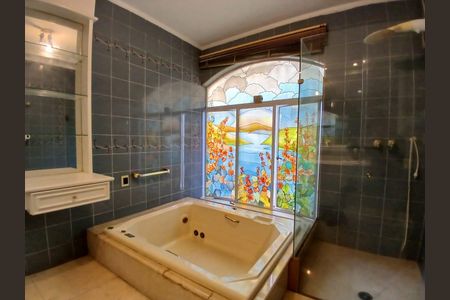 Casa à venda com 367m², 4 quartos e 2 vagasBanheiro 1