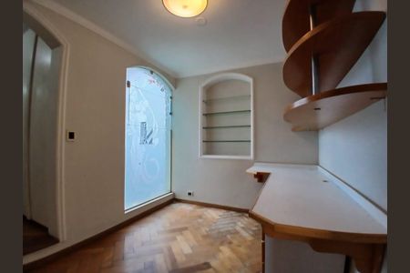 Casa à venda com 367m², 4 quartos e 2 vagasQuarto