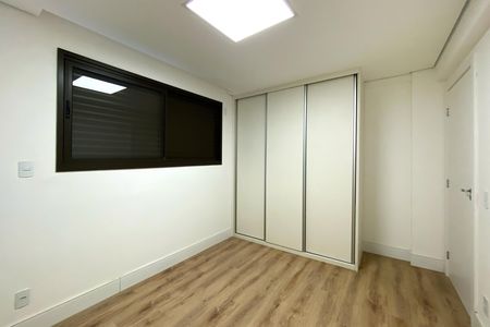 Apartamento à venda com 130m², 2 quartos e 3 vagas