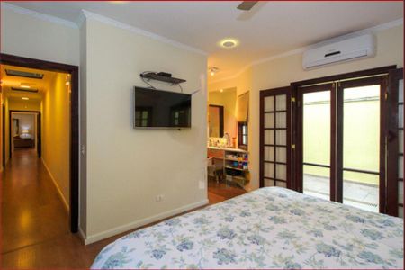 Casa à venda com 4 quartos, 279m² em Jardim Marajoara, São Paulo
