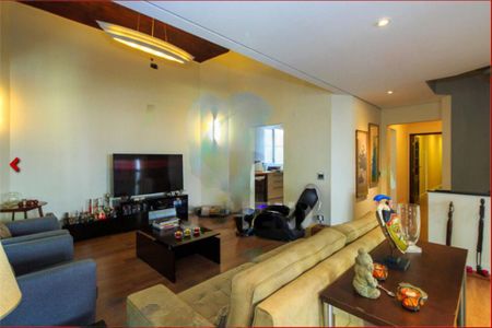 Casa à venda com 4 quartos, 279m² em Jardim Marajoara, São Paulo
