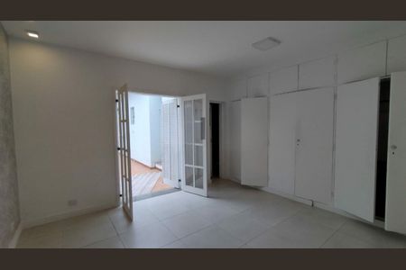 Casa à venda com 3 quartos, 270m² em Jardim Novo Mundo, São Paulo