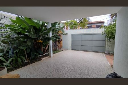 Casa à venda com 3 quartos, 270m² em Jardim Novo Mundo, São Paulo