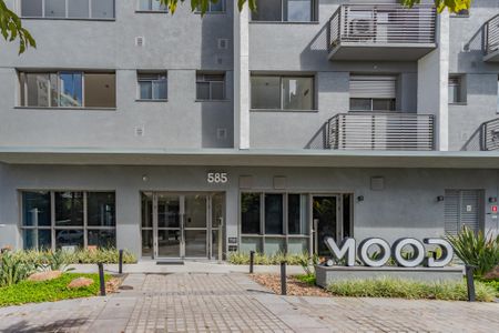 Studio à venda com 30m², 1 quarto e 1 vaga Studio à venda com 30m², 1 quarto e 1 vagaFachada