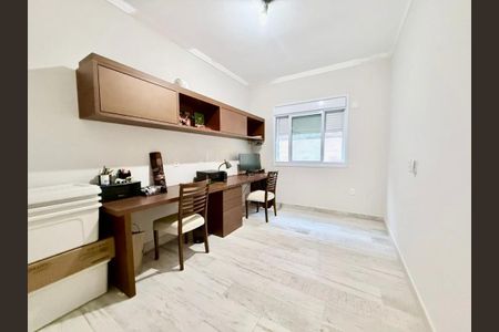 Casa à venda com 177m², 3 quartos e 2 vagas