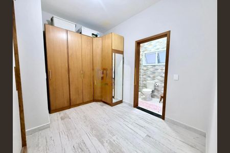 Casa à venda com 177m², 3 quartos e 2 vagas