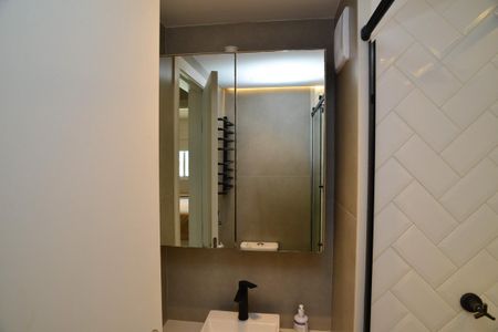 Apartamento à venda com 65m², 2 quartos e 1 vaga Apartamento à venda com 65m², 2 quartos e 1 vagaBanheiro Social