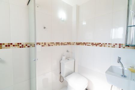 Banheiro da Suíte de apartamento para alugar com 3 quartos, 90m² em Vila Guarani, São Paulo