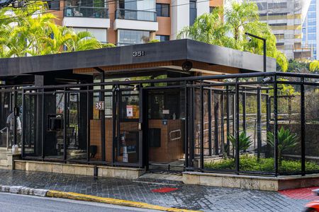 Fachada de apartamento para alugar com 3 quartos, 93m² em Cidade Monções, São Paulo