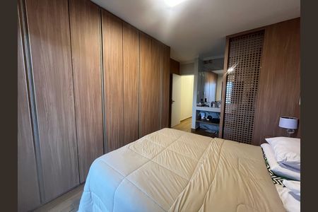 Casa à venda com 210m², 3 quartos e 5 vagas Casa à venda com 210m², 3 quartos e 5 vagasSuite