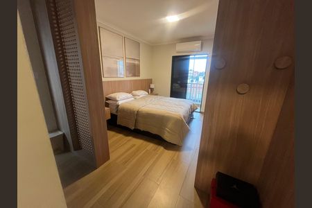 Casa à venda com 210m², 3 quartos e 5 vagas Casa à venda com 210m², 3 quartos e 5 vagasSuite