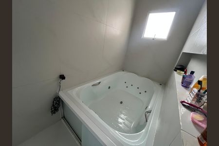 Casa à venda com 210m², 3 quartos e 5 vagas Casa à venda com 210m², 3 quartos e 5 vagasBanheiro suíte
