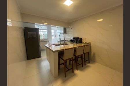 Casa à venda com 210m², 3 quartos e 5 vagas Casa à venda com 210m², 3 quartos e 5 vagasCozinha