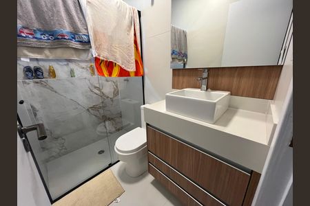 Casa à venda com 210m², 3 quartos e 5 vagas Casa à venda com 210m², 3 quartos e 5 vagasBanheiro