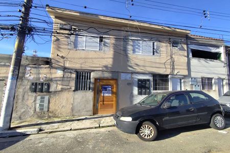 Casa para alugar com 50m², 2 quartos e sem vaga Casa para alugar com 50m², 2 quartos e sem vagaFachada