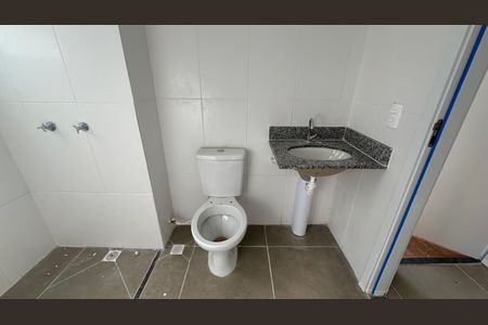 Apartamento para alugar com 72m², 2 quartos e 1 vaga Apartamento para alugar com 72m², 2 quartos e 1 vagaBanheiro do Quarto 1