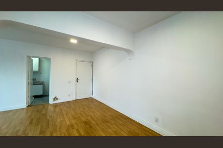 Sala de apartamento para alugar com 3 quartos, 97m² em Itaim Bibi, São Paulo