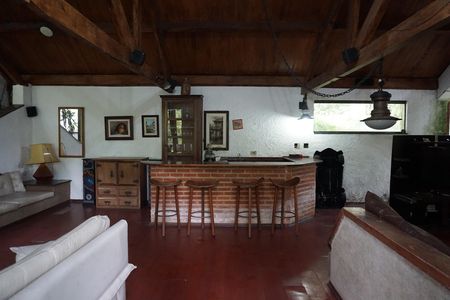 Sala de casa para alugar com 4 quartos, 3500m² em Vale do Sol, Embu das Artes