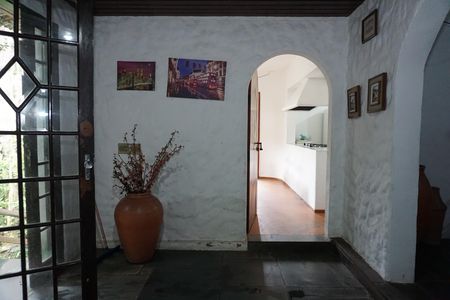 Casa para alugar com 3500m², 4 quartos e 4 vagasHall de entrada