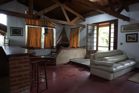 Casa para alugar com 3500m², 4 quartos e 4 vagasSala